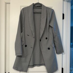 BOOHOO black and white blazer